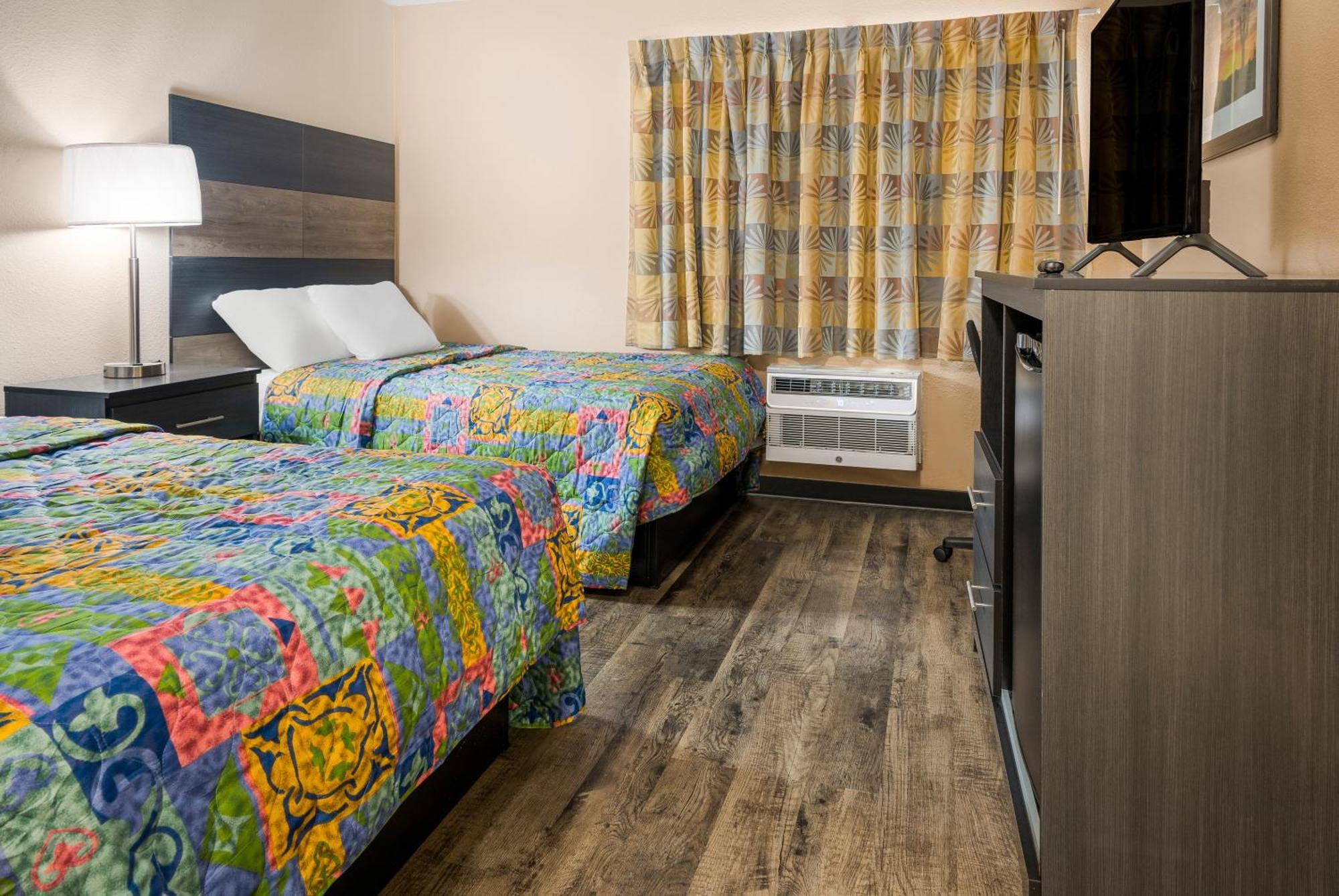 Knights Inn Grand Rapids East Airport Cascade Luaran gambar
