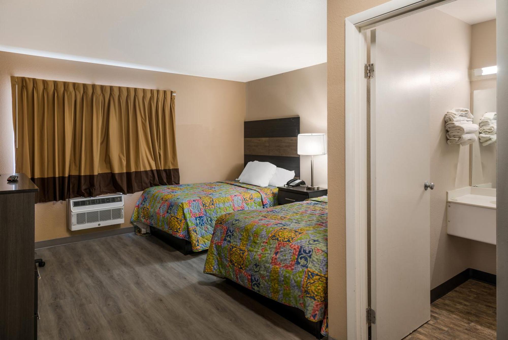 Knights Inn Grand Rapids East Airport Cascade Luaran gambar