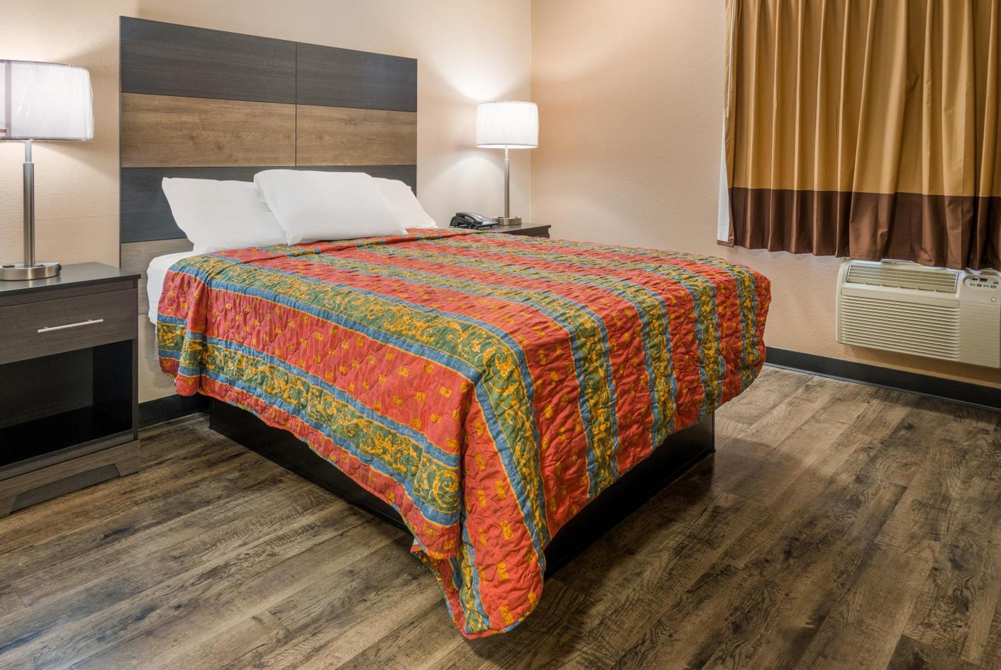 Knights Inn Grand Rapids East Airport Cascade Luaran gambar